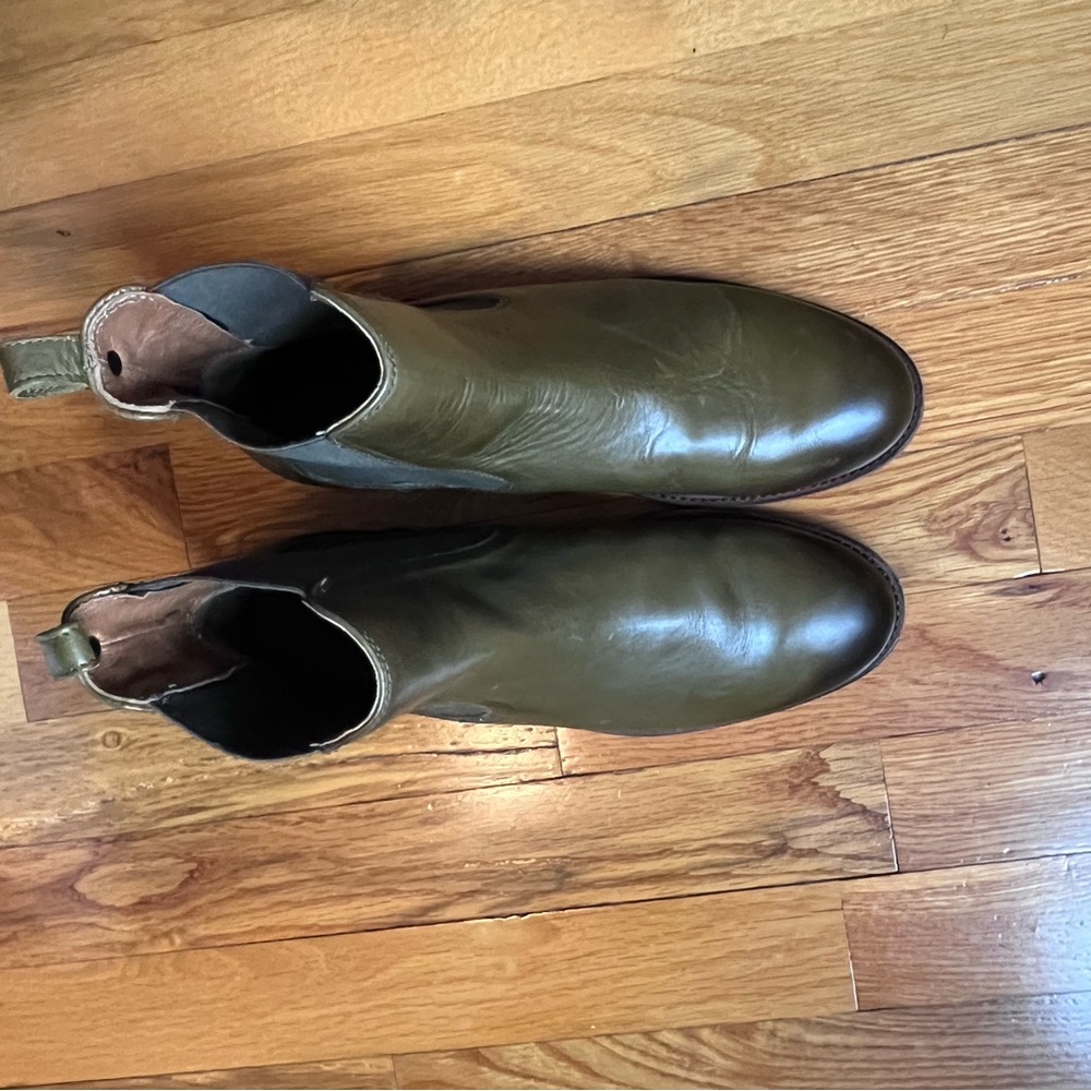 Frye Olive Green Leather Chukka Boots - Picture 8 of 13